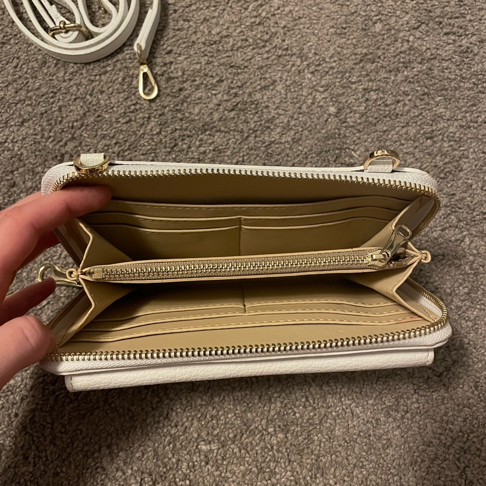 V Italia Made in Italy(Versace) 19.69 Leather Wallet Shoulder Bag, White - Picture 3 of 10